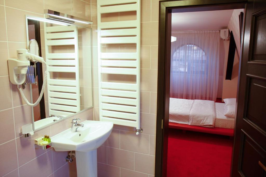 Hotel Anna Junior Târgu Jiu Chambre photo