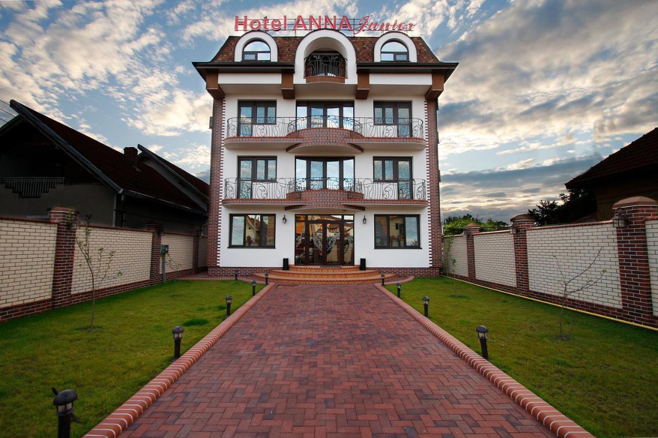 Hotel Anna Junior Târgu Jiu Extérieur photo
